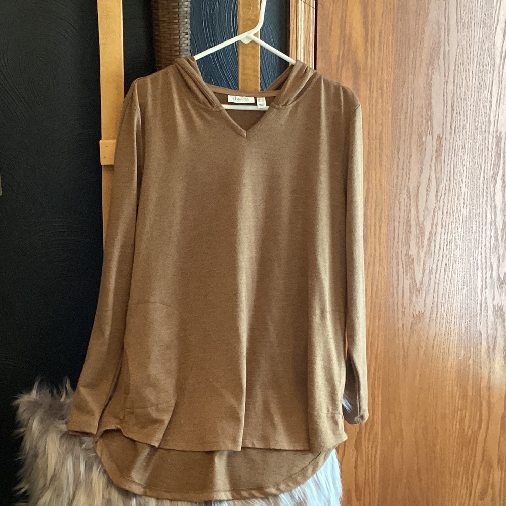 D&Co Active Hooded Sweater